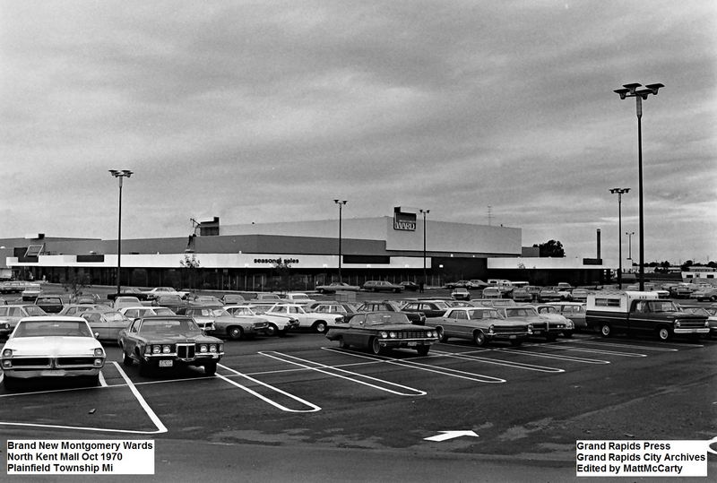North Kent Mall - From Grand Rapids City Archives (newer photo)
